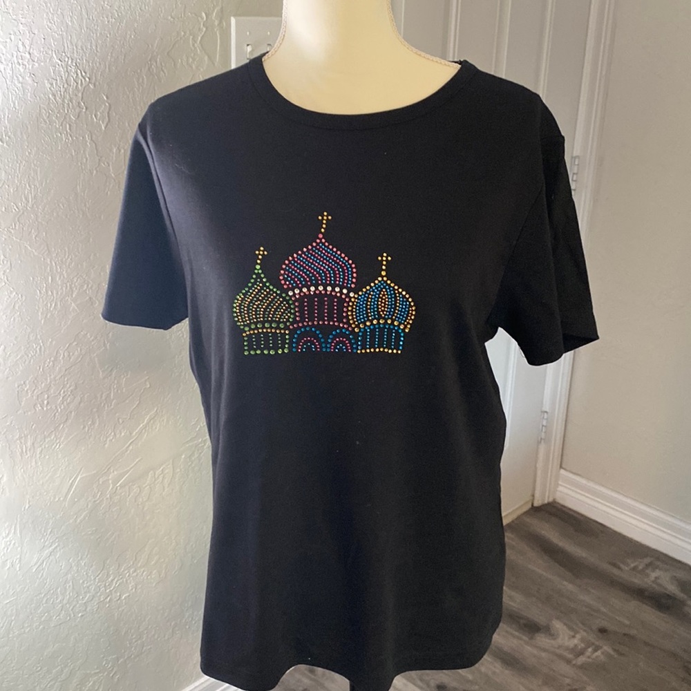 Black S/S tee with rhinestone detail